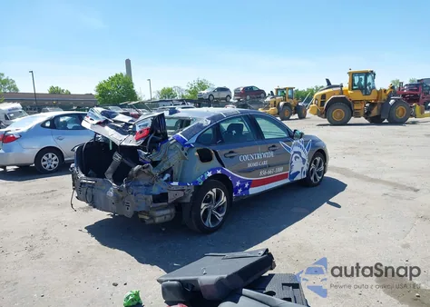 2018 Honda Accord Ex-L 2.0T z USA, uszkodzony, nr VIN 1HGCV2F53JA009110